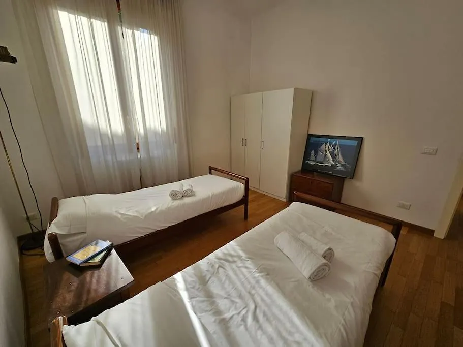 Corso Genova Apartment Urban Living In Milan